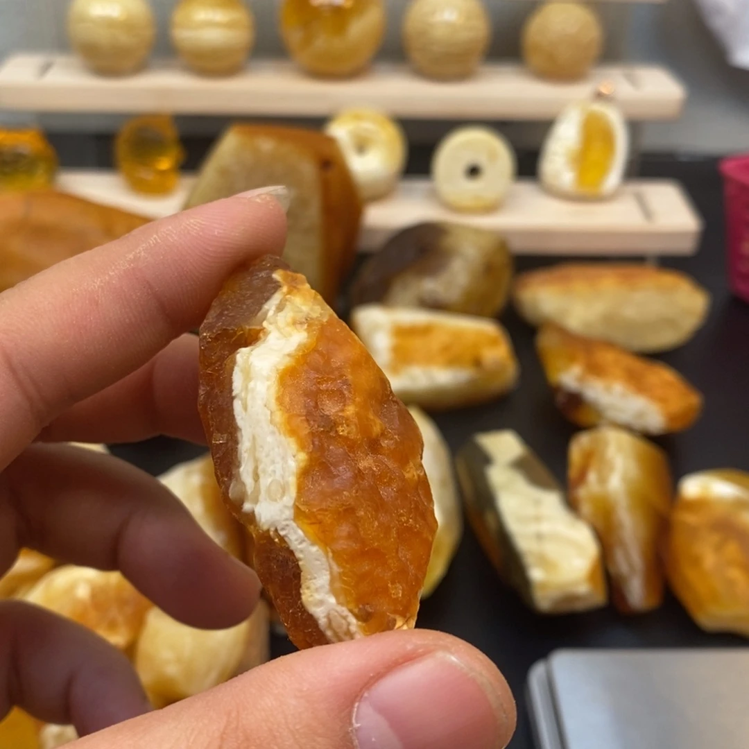 定制琥珀未镶嵌戚**河天然蜜蜡原石加工不退不换