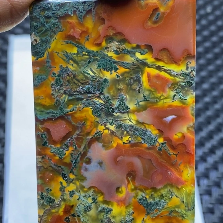 玛瑙/玉髓颈饰未镶嵌绿***湾