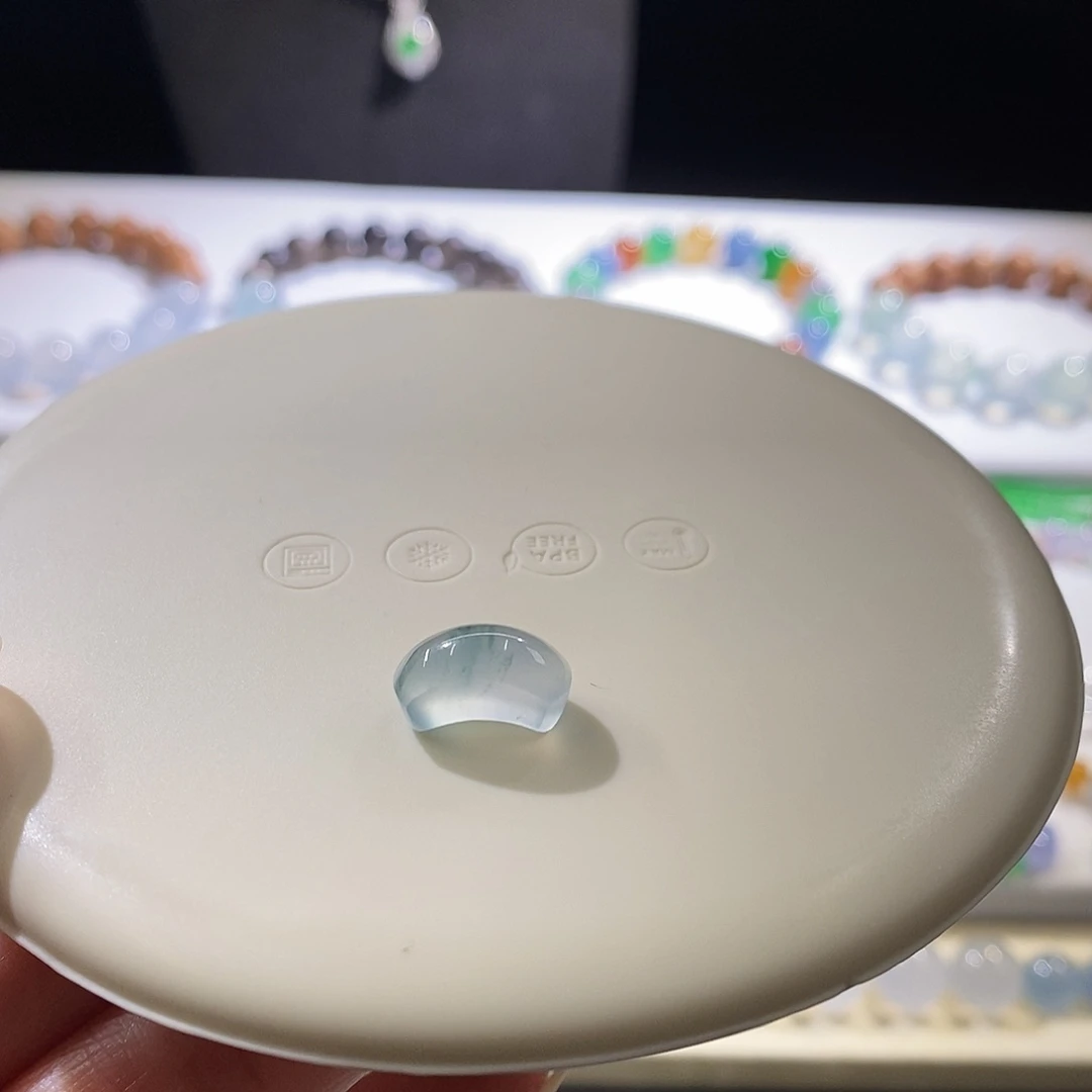 颈饰未镶嵌翡翠马鞍戒面