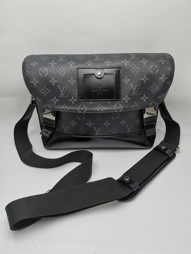 99新 LouisVuitton/路易威登 98新17732 Voyager黑老花双扣邮差包
