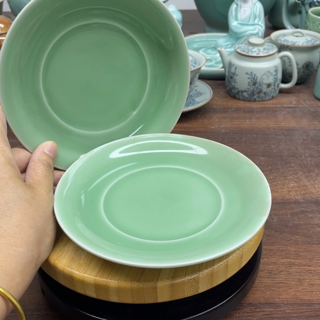 微瑕特价15.5厘米青瓷