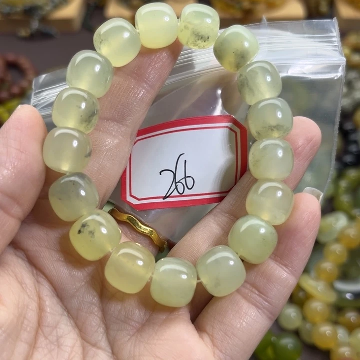 未镶嵌蛇纹石玉手链