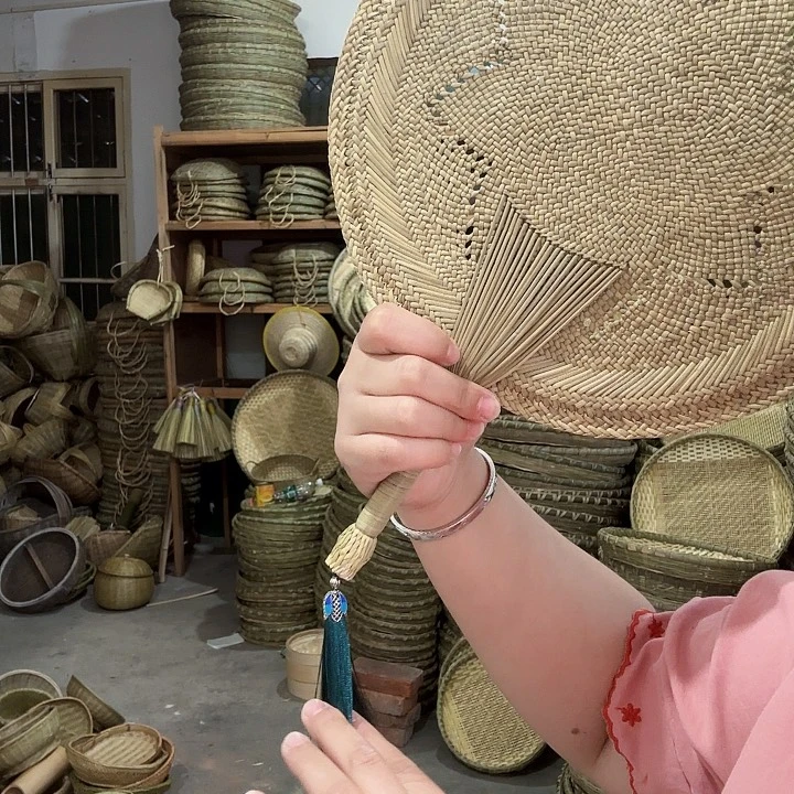 天然蒲草高级扇子