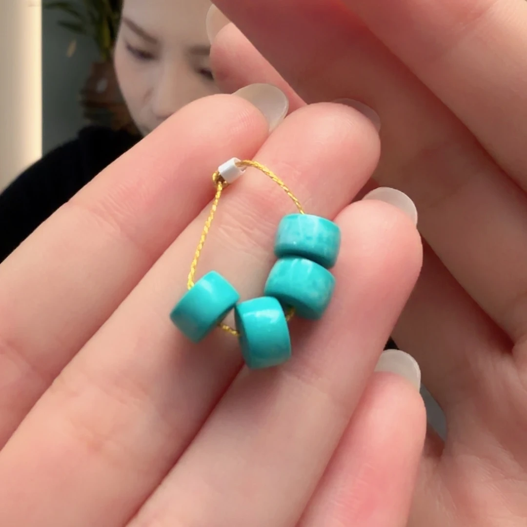 绿松石未镶嵌颈饰