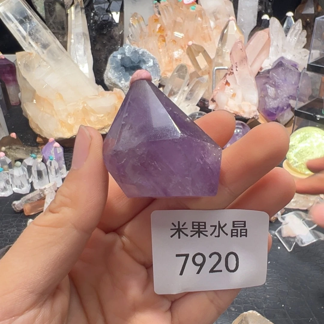对***。水晶珠宝半成品未镶嵌