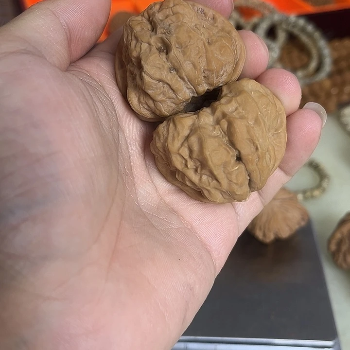 把件文玩核桃42左右瑕疵蛤蟆编号027