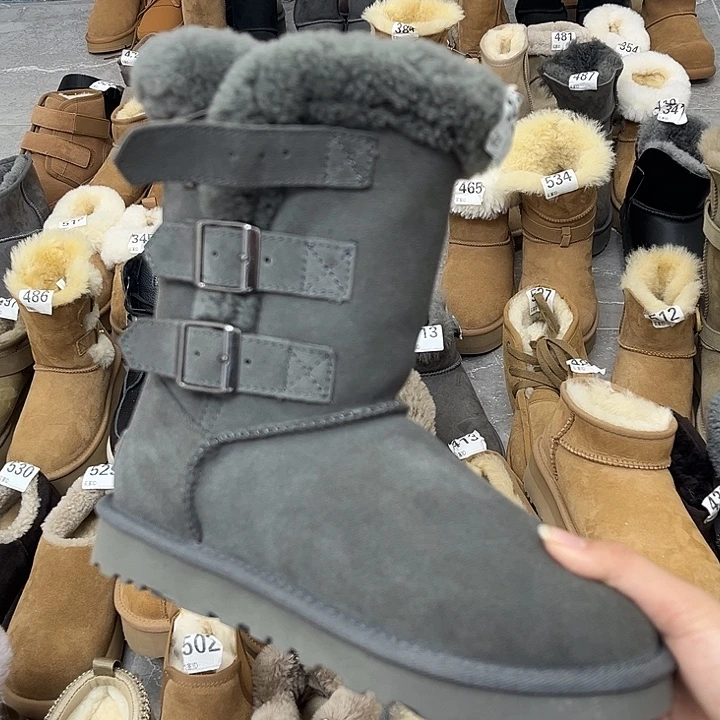 灰色三排扣薄底36