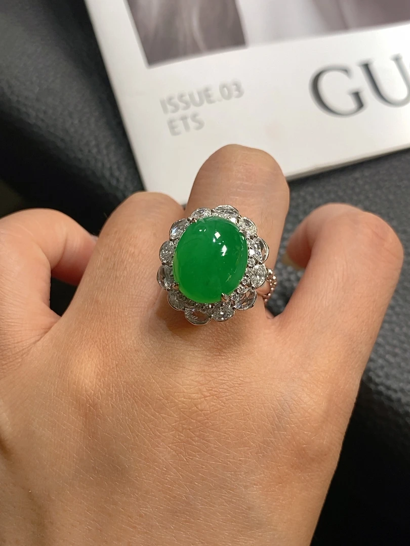 【伊玥珠宝】天然缅甸翡翠A货 阳绿蛋面戒指 吊坠两用款