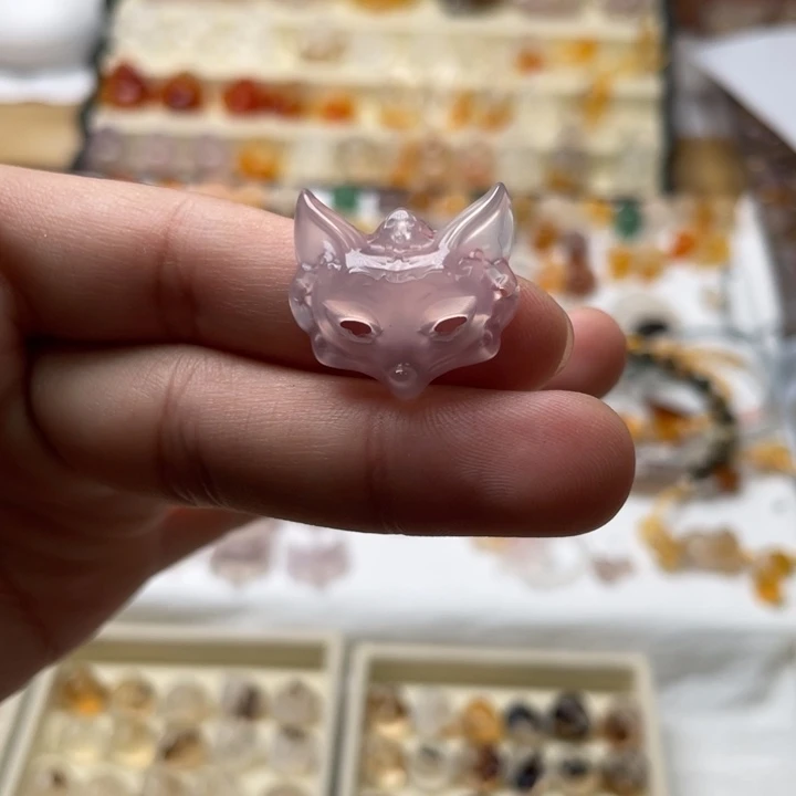 玛瑙/玉髓天然玛瑙紫狐狸面具未镶嵌