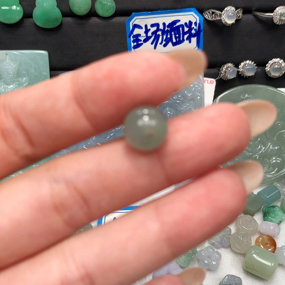 翡翠裸石翡翠单珠