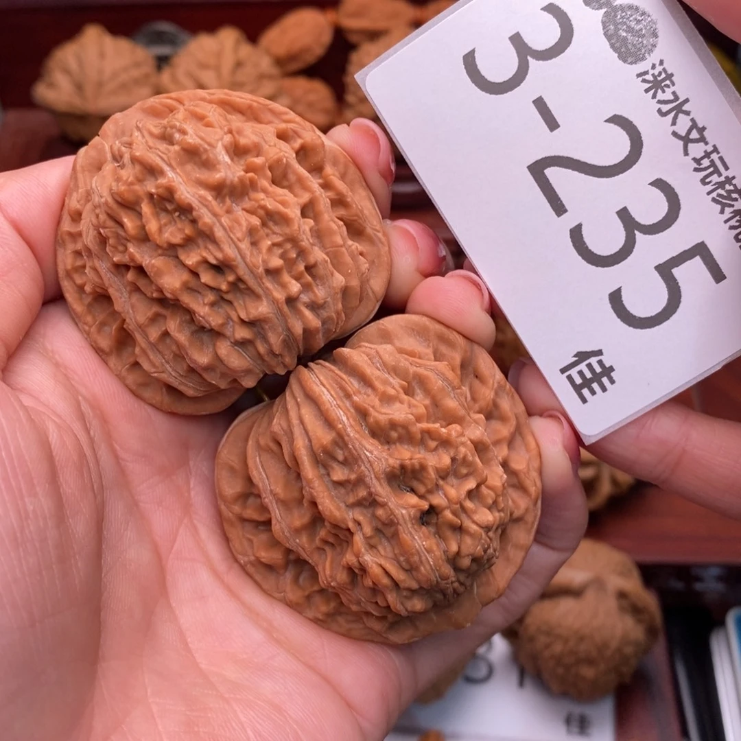文玩核桃把件45四座楼