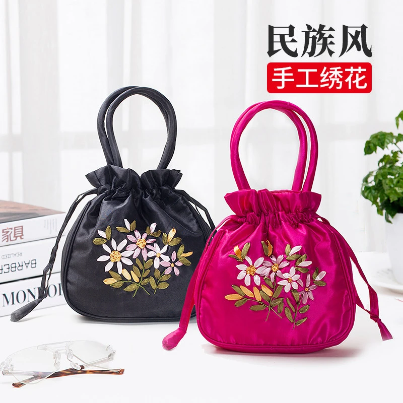 手工富婆绣花小包包民族风逛街零钱手机女包妈妈手拿包
