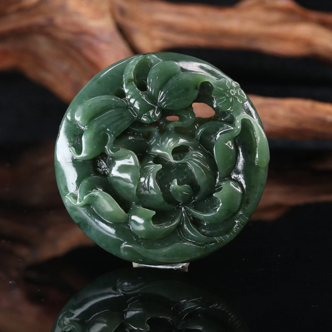 lot2和田玉玛纳斯碧玉花开富贵/900053厦门保利拍卖