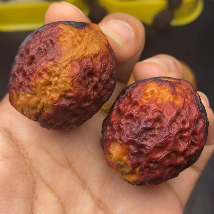 吊坠文玩核桃39尺蛇皮元宝