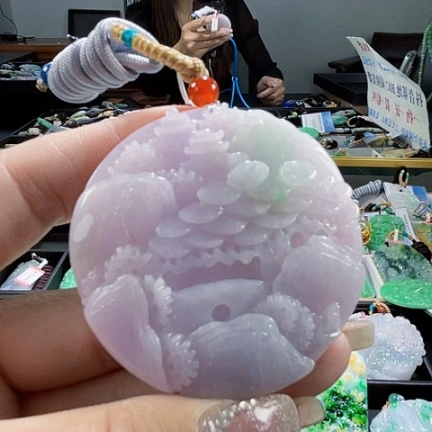 颈饰未镶嵌翡翠一个