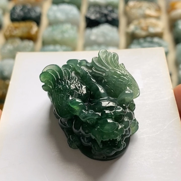 翡翠颈饰未镶嵌天然翡翠貔貅吊坠