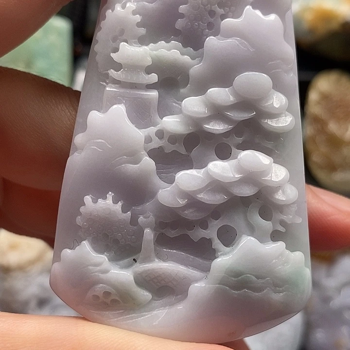 翡翠未镶嵌颈饰翡翠首饰