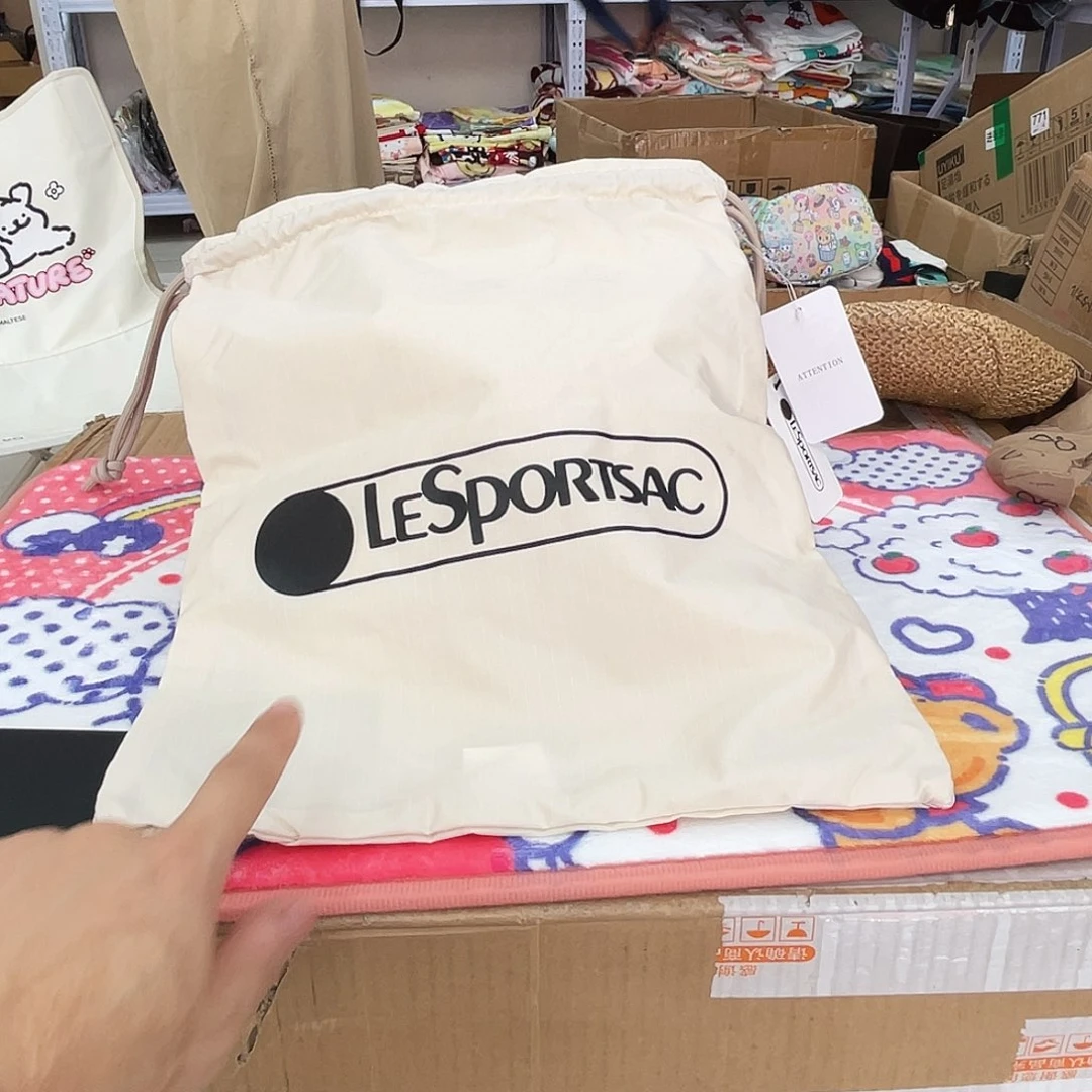 PU化妆包收纳包等物品