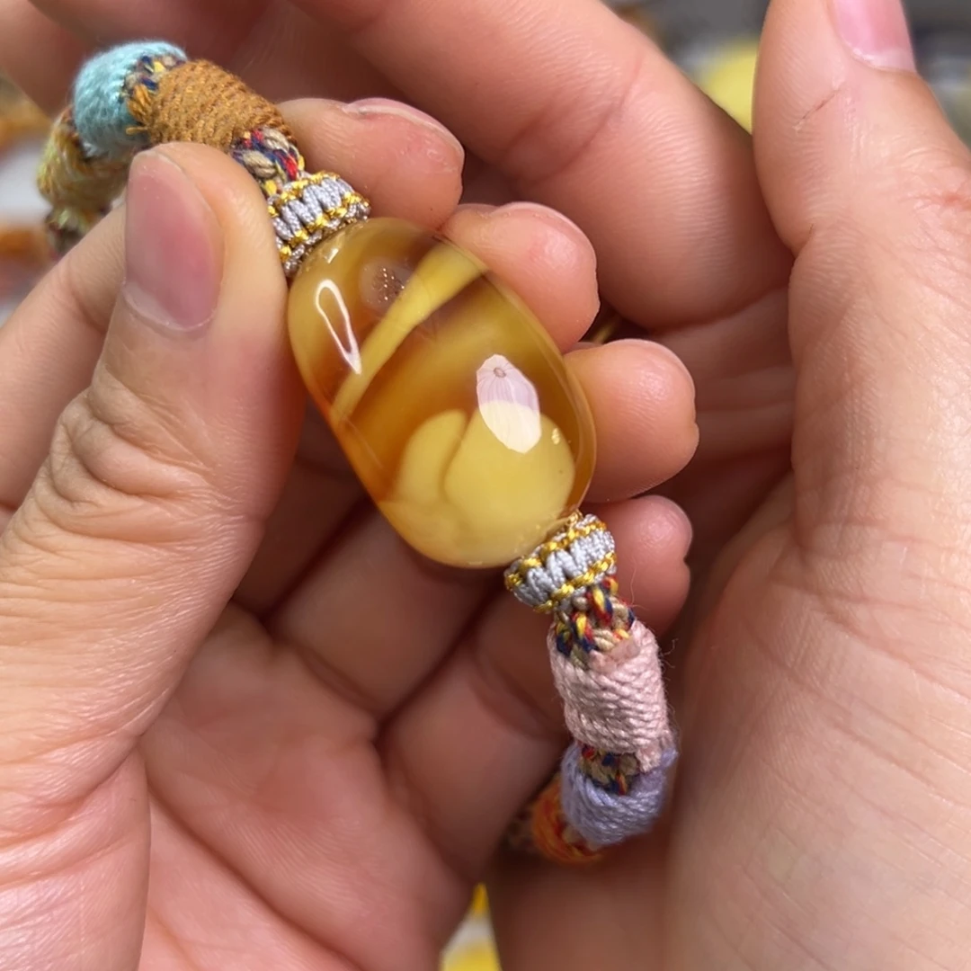 蜜蜡裸石未镶嵌蜜蜡