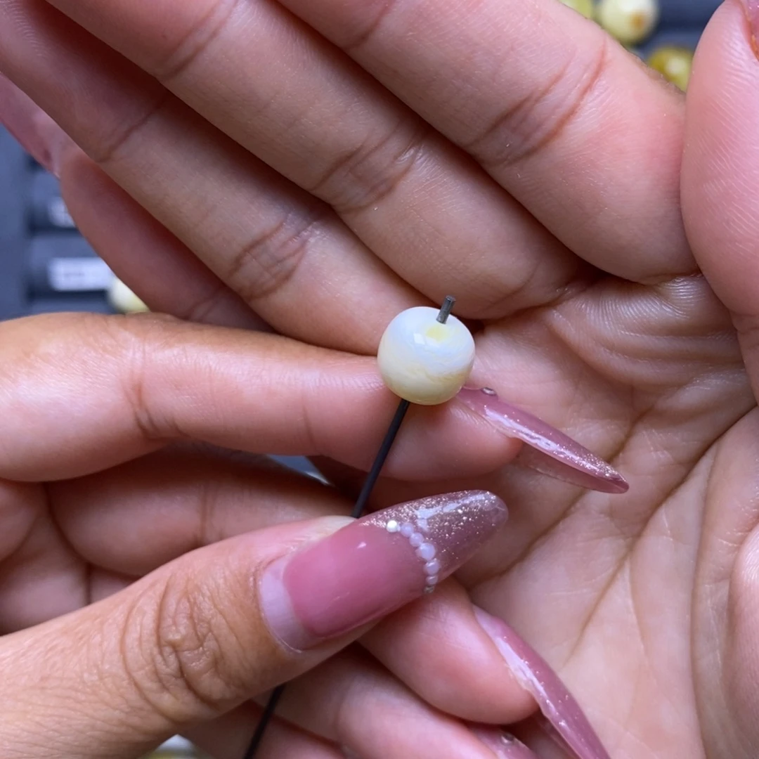 蜜蜡未镶嵌珠宝奇石瓷白拉丝妖花老型10.3*9.3mm