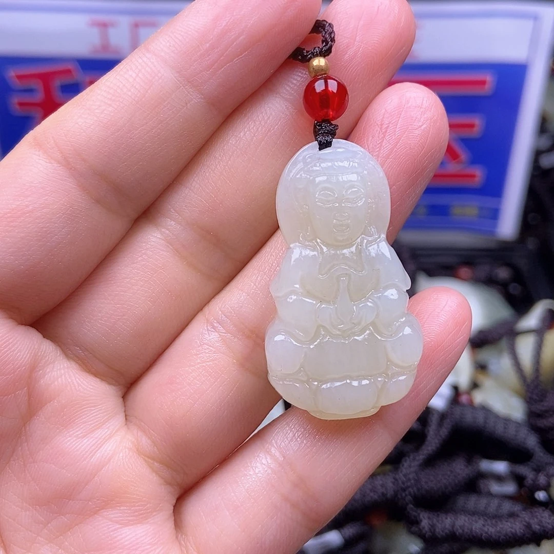 颈饰未镶嵌和田玉