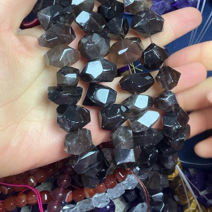 查罗石散珠合金茶色水异形一条