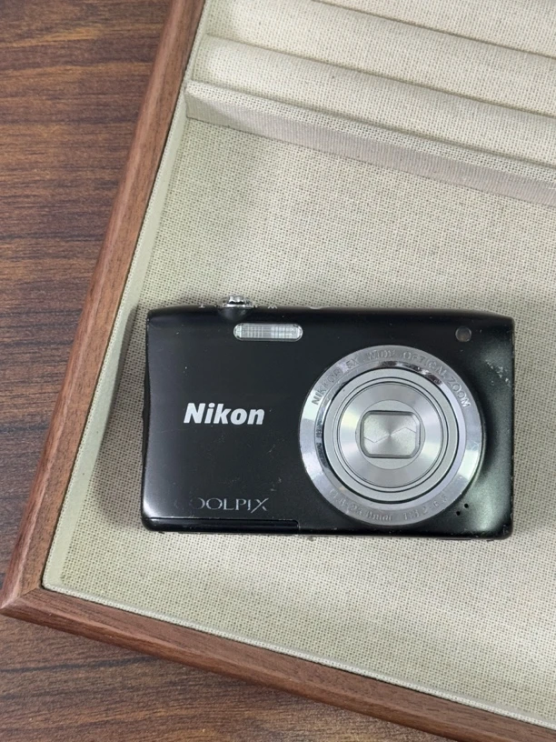 9新 Nikon/尼康 s2900 黑色 成色一般 2000w像素高清ccd数码相机