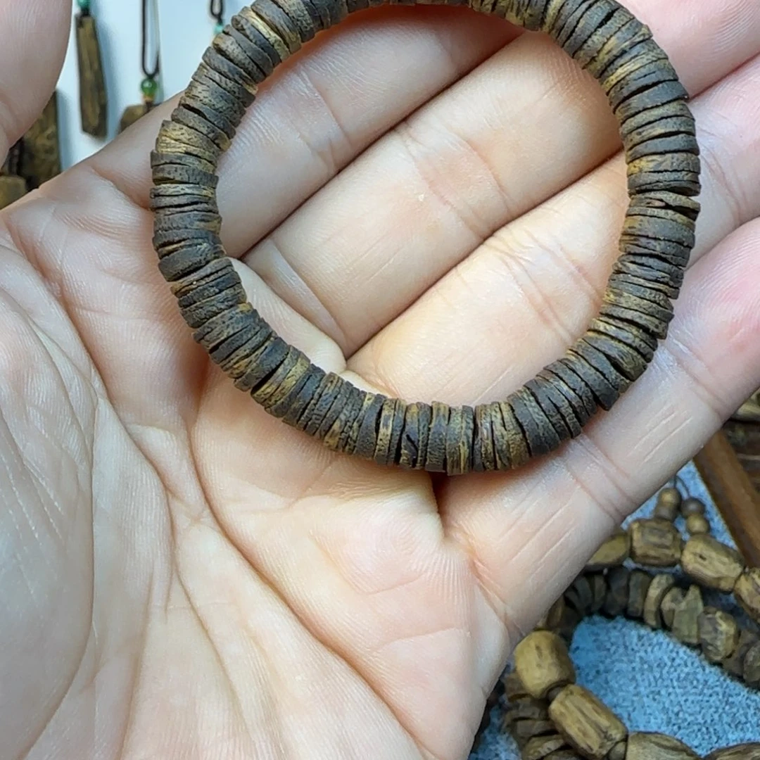 沉香碎屑沉香沉香碎屑
