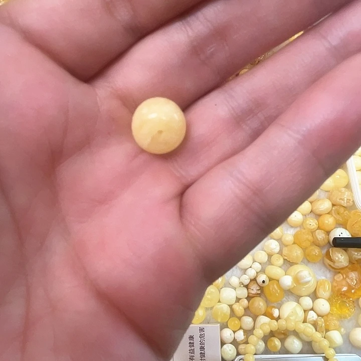裸石琥珀未镶嵌老行