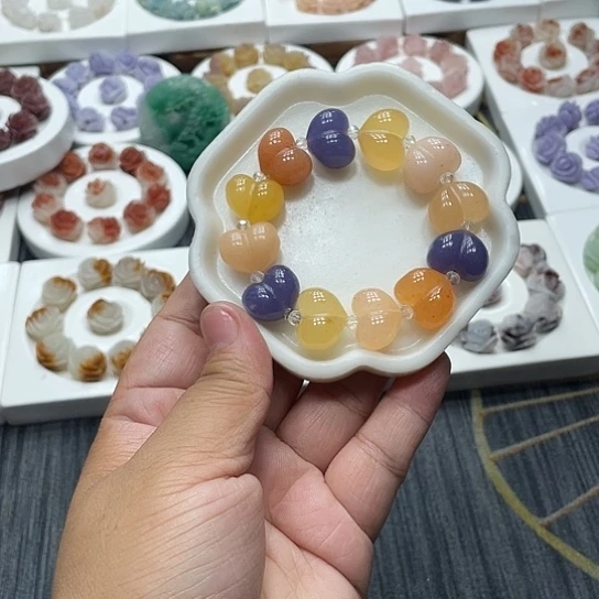 石英质玉（非洲翠）合金手串