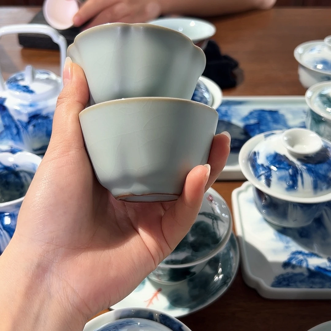 青花手绘主人杯汝瓷