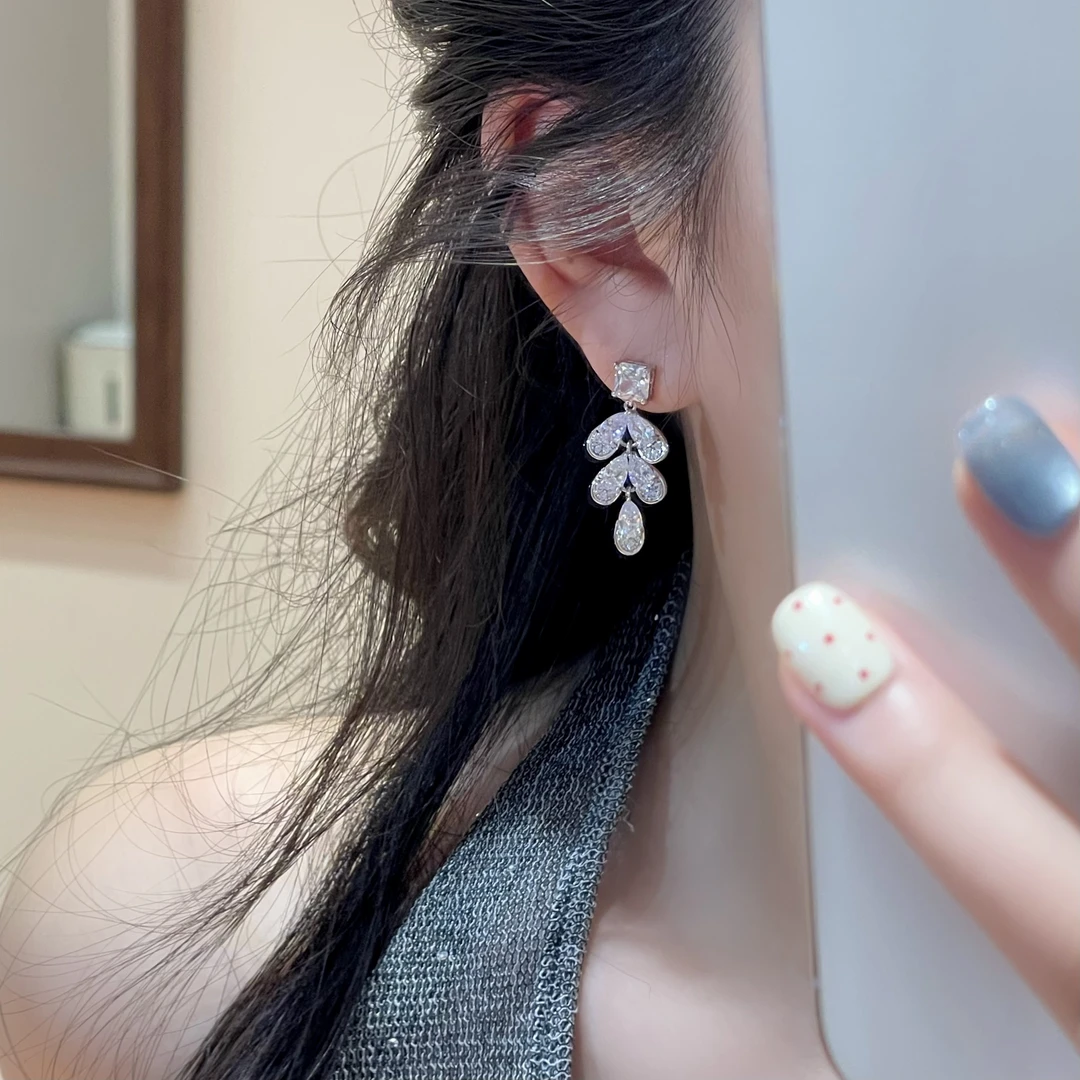 铜合金耳饰 轻奢闪锆银杏流苏耳钉时尚气质高级感精致百搭耳环