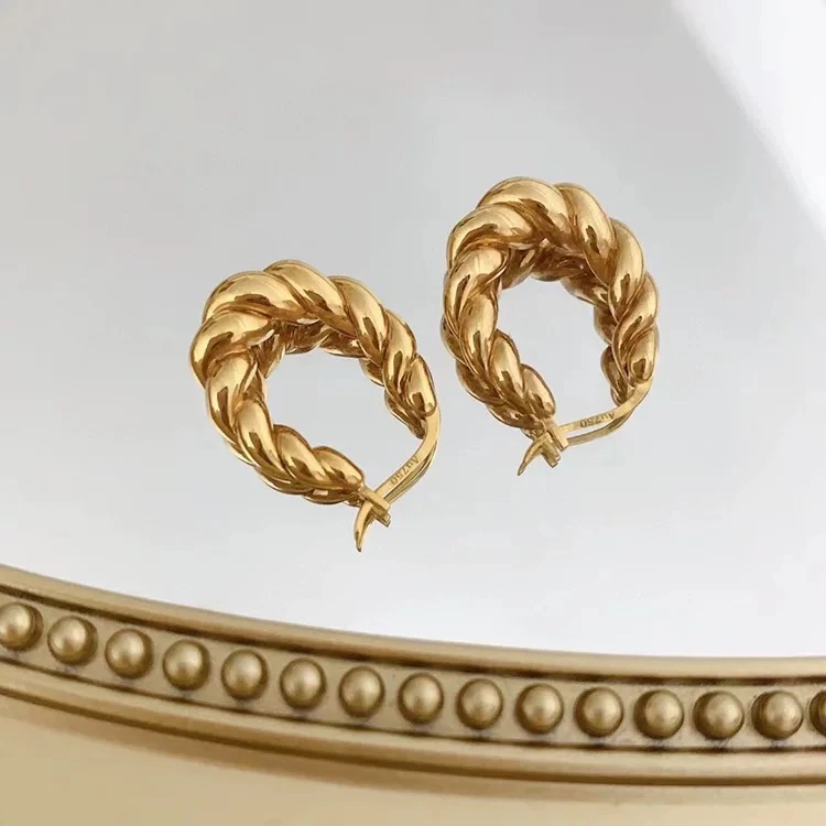 裕璨18K金新版麻花U型牛角包方形耳扣简约大方时尚耐看百搭复古