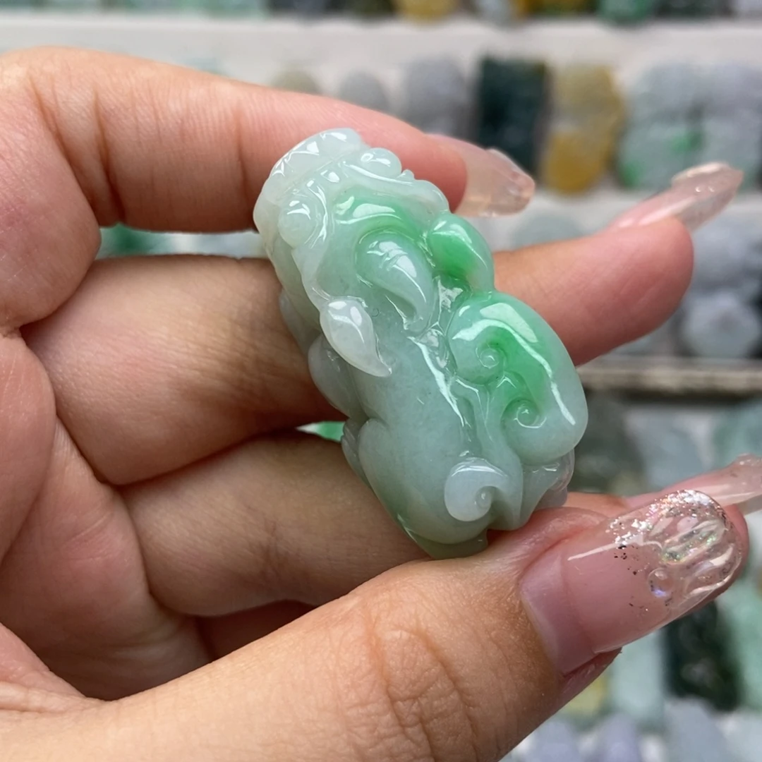 吊坠(赠链)未镶嵌翡翠