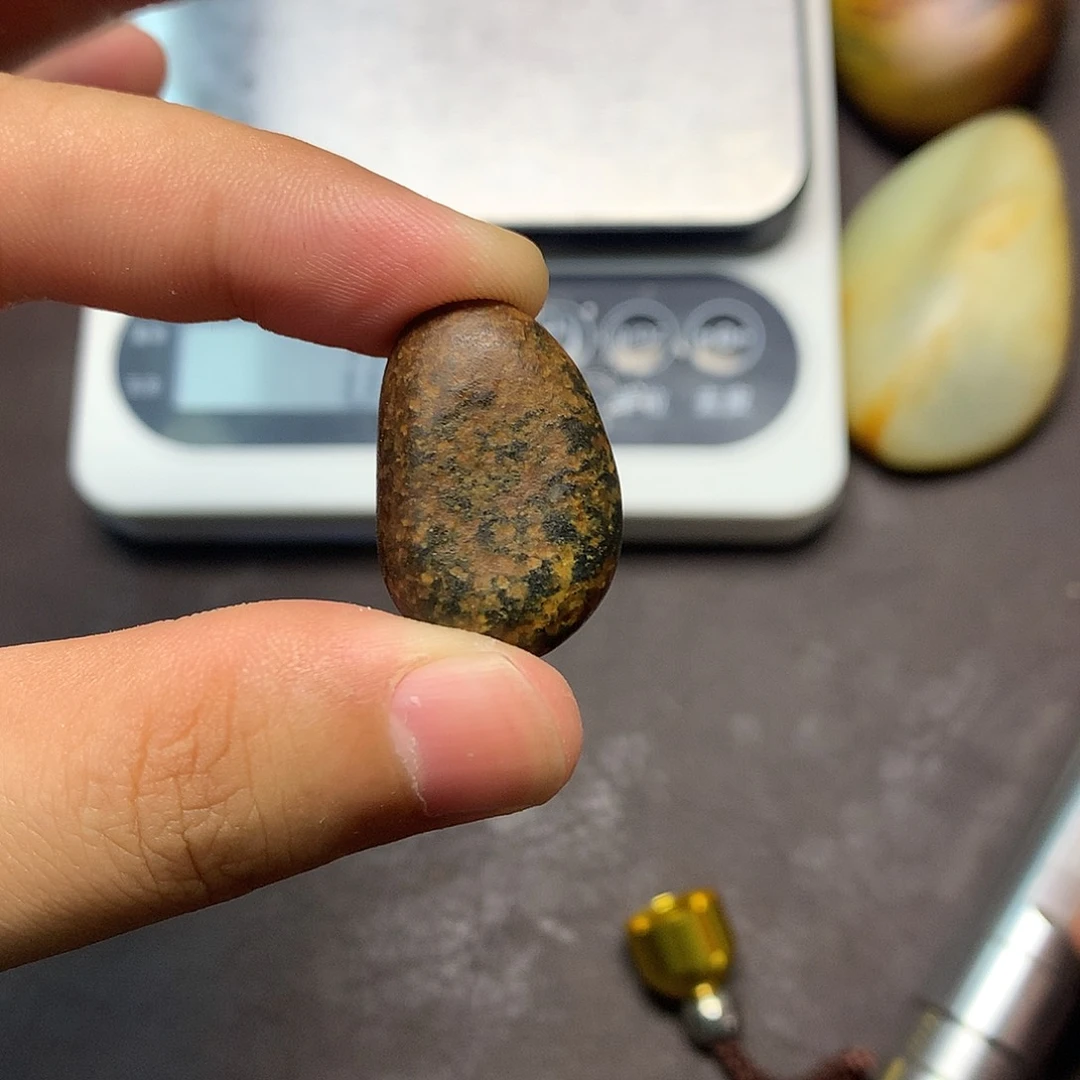 和田玉（糖玉）未镶嵌挂件