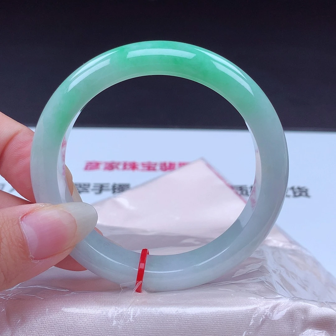 翡翠手镯未镶嵌手镯001390