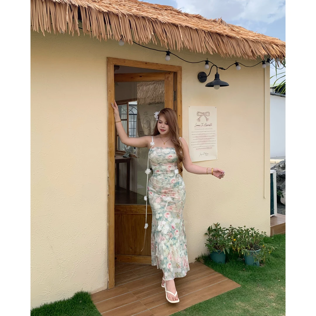 琉森漫歌 碎花法式温柔气质修身显瘦设计感度假风连衣裙G158