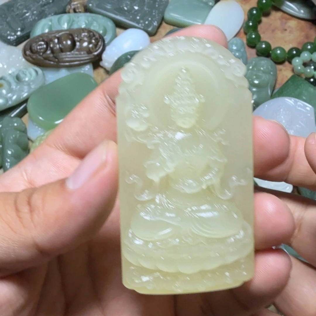 北***球和田玉未镶嵌挂件