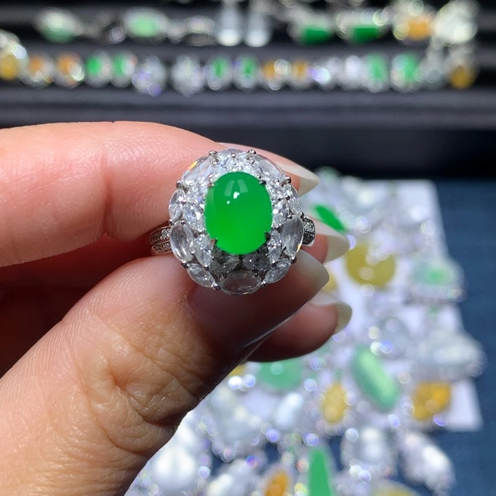 翡翠戒指18K金镶嵌黄阳绿戒指