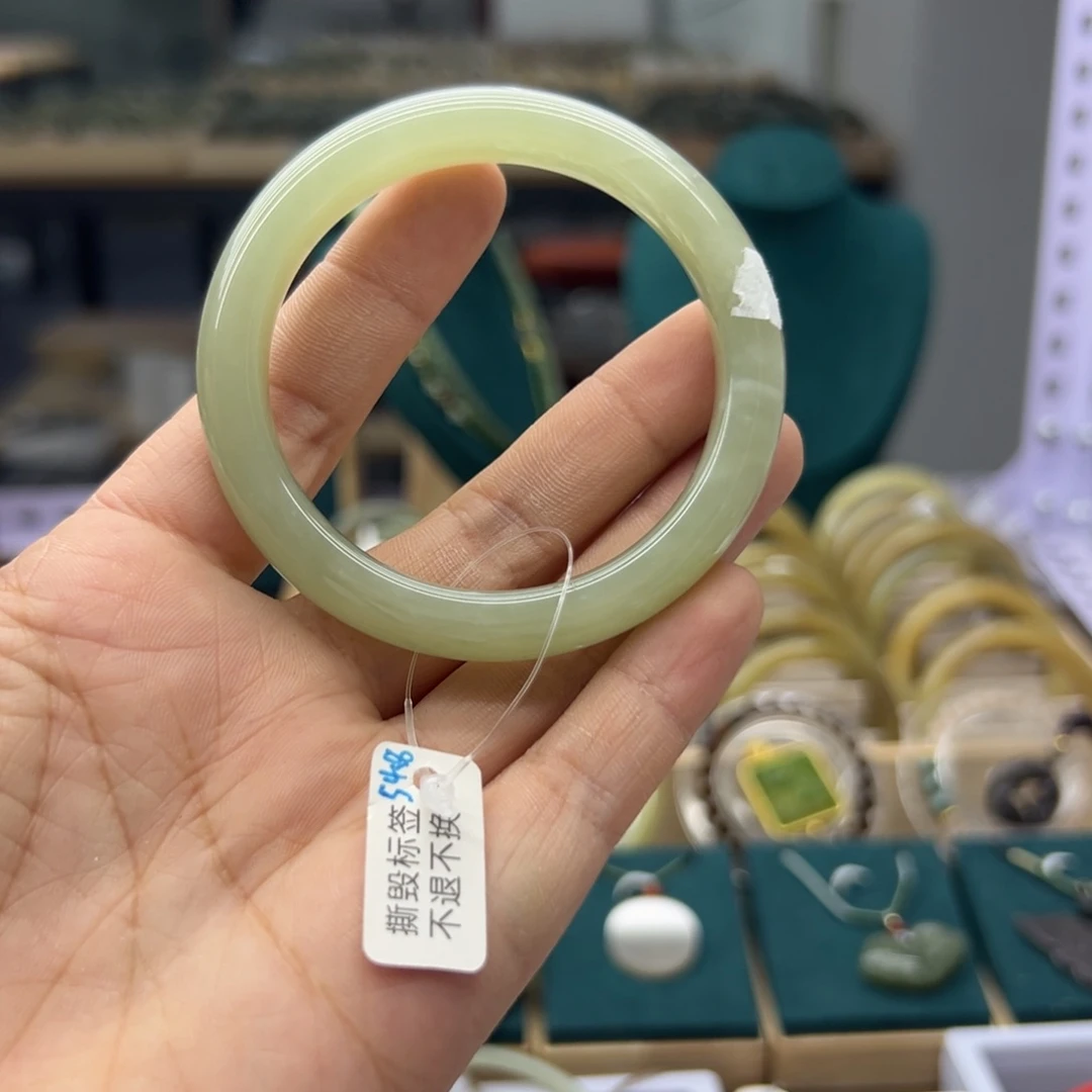 和田玉手镯未镶嵌55圈围2411