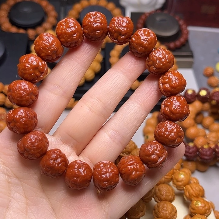 猴头核桃吊坠红金蟾