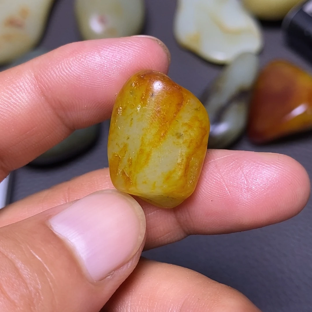 未镶嵌和田玉（糖玉）挂件