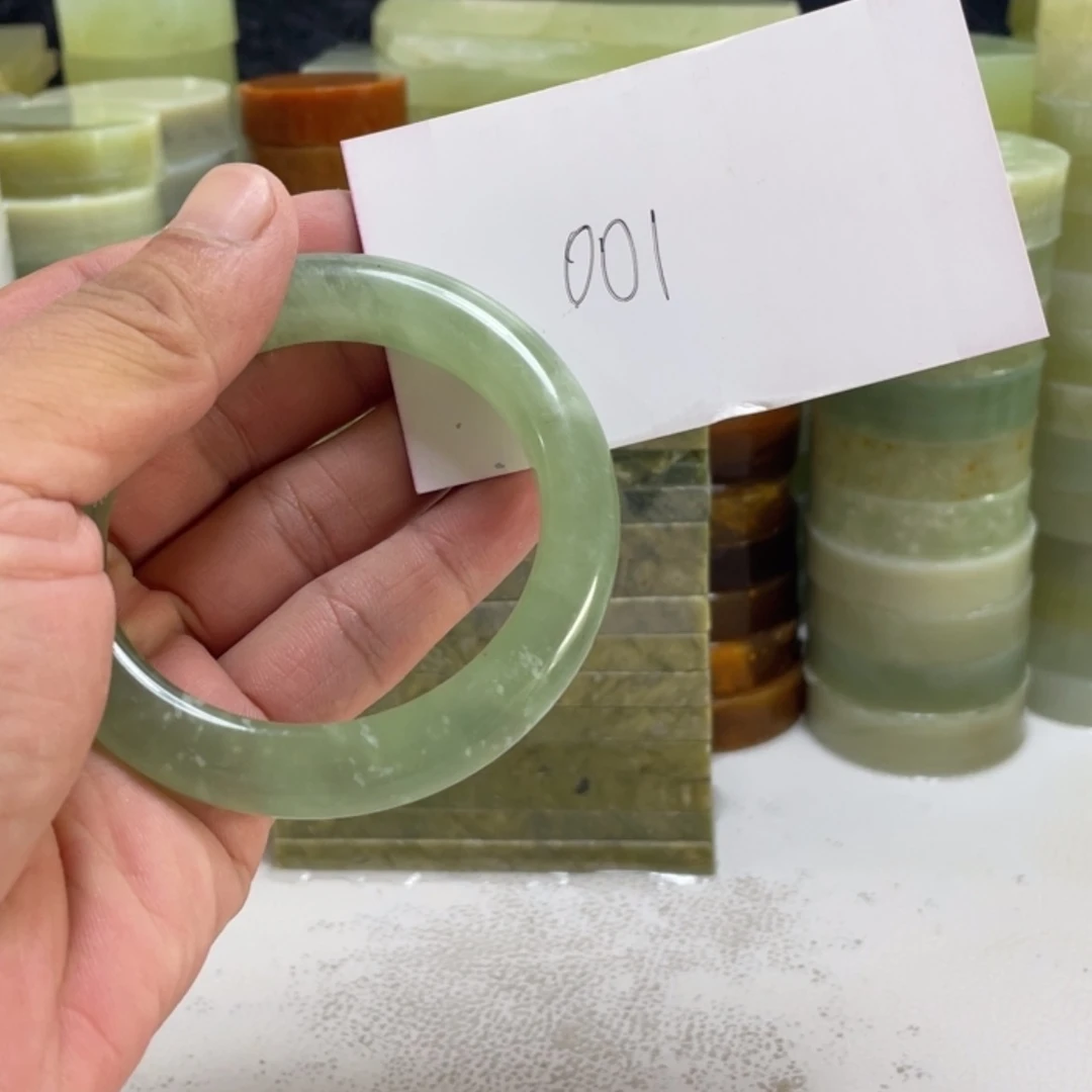 【闪购商品】蛇纹石玉未镶嵌珠宝半成品渡*