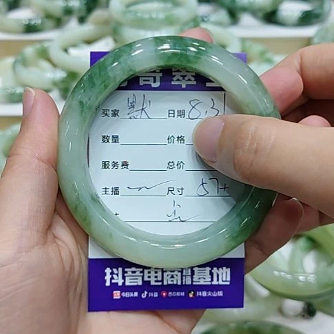 默***ლ未镶嵌透闪石-蛇纹石玉手镯
