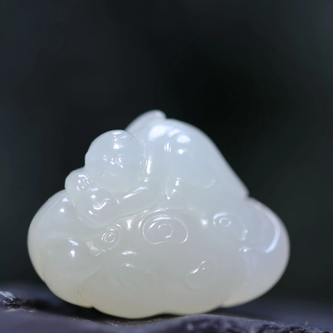 和田玉白玉童子吊坠