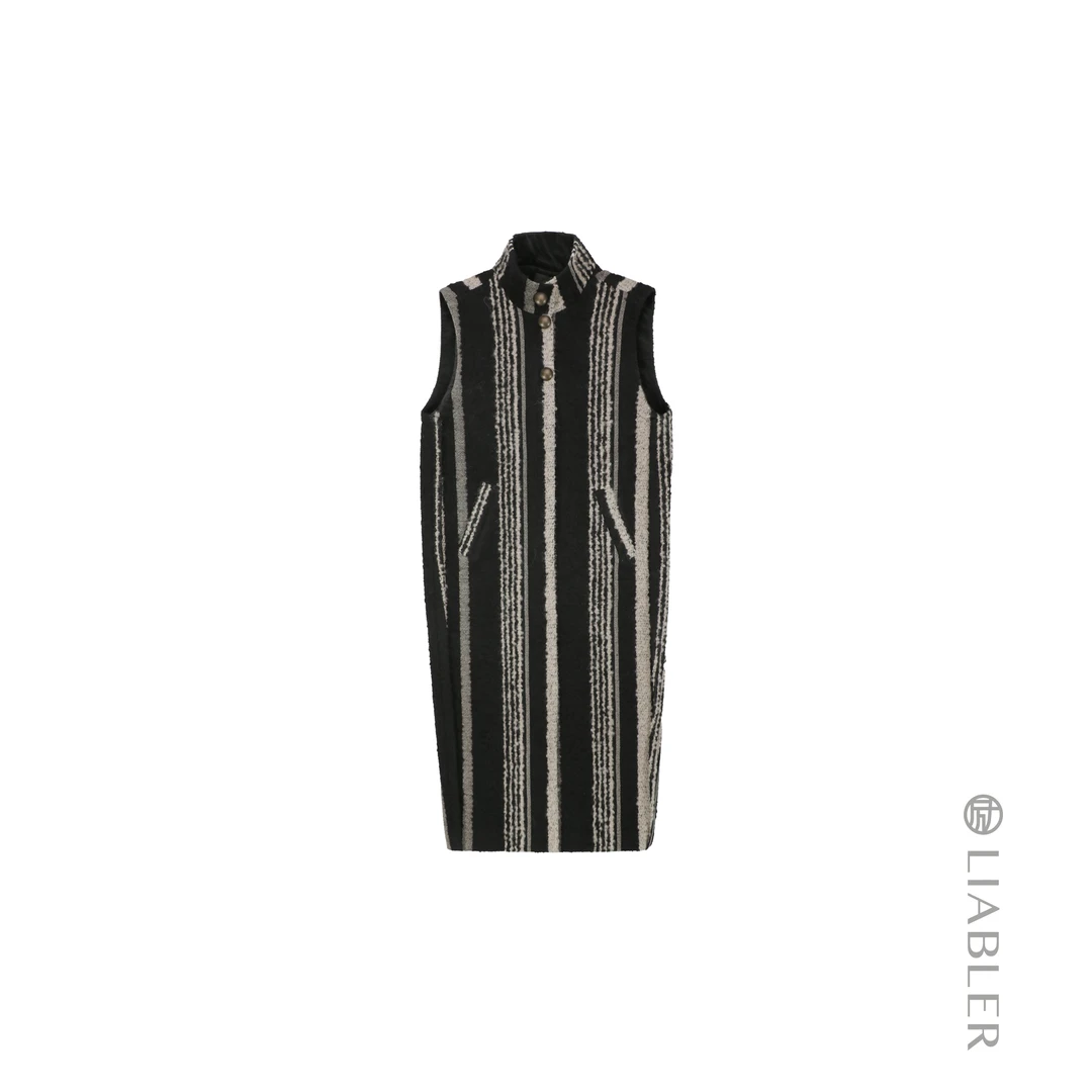 LIABLER/励 L25秋冬绵羊毛条纹分割黑白粗纺马甲外套 LAW25281S