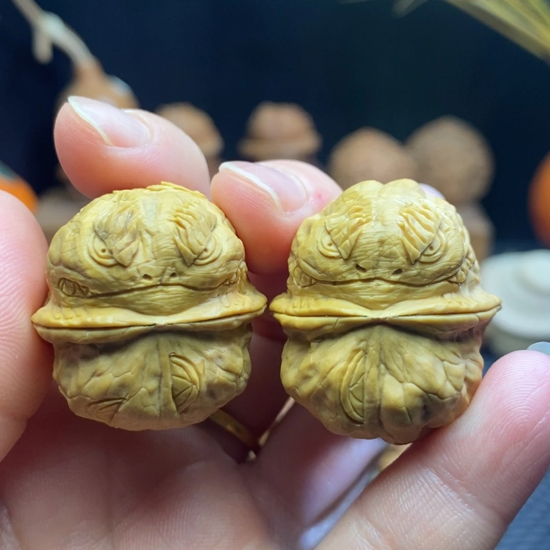 核桃手串/手链铁核桃雕刻金蟾小手捻