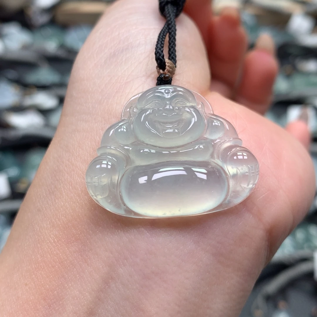 翡翠颈饰未镶嵌佛公