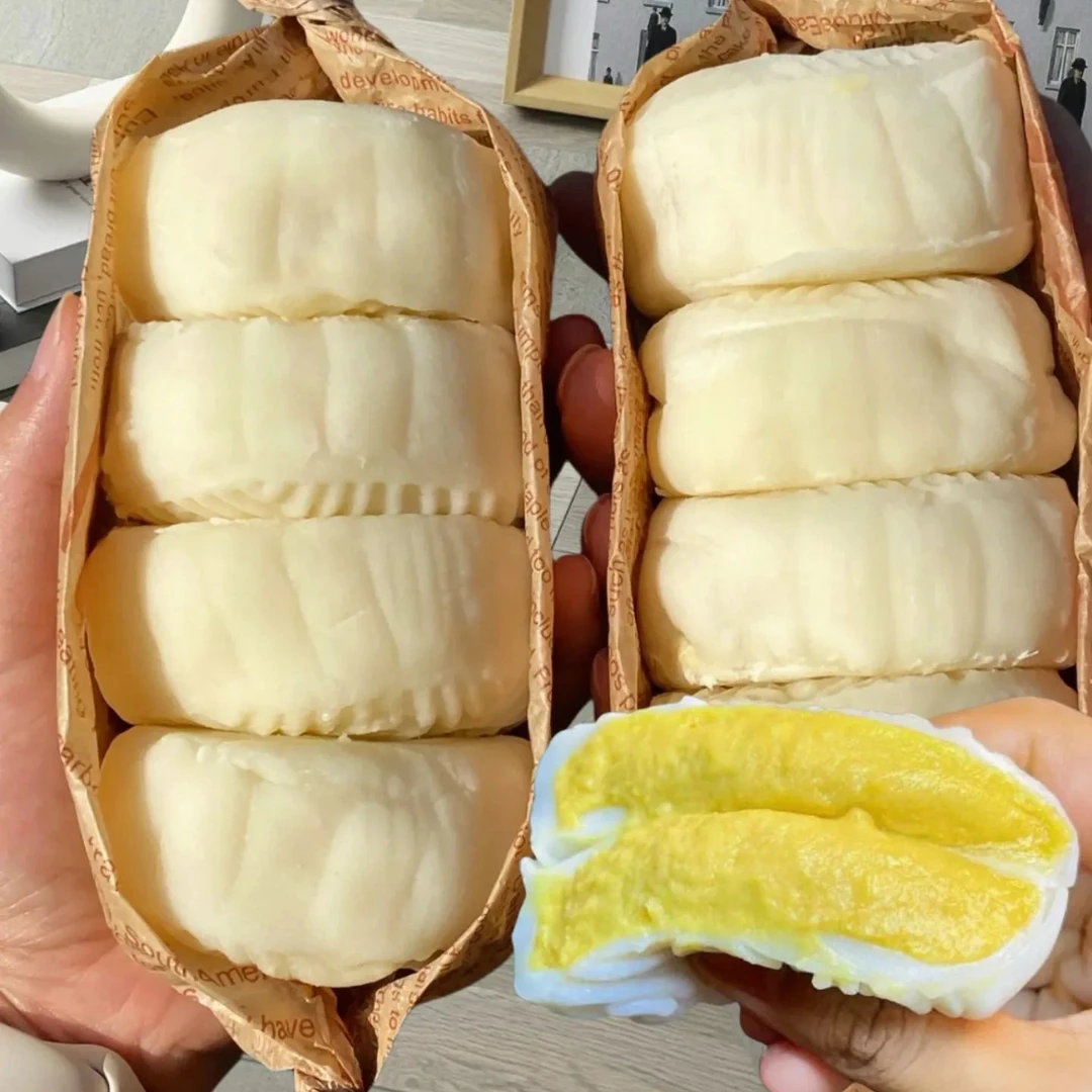 【抢1箱10枚】网红榴莲冰皮月饼中秋团圆月饼解馋休闲糕点即食2枚