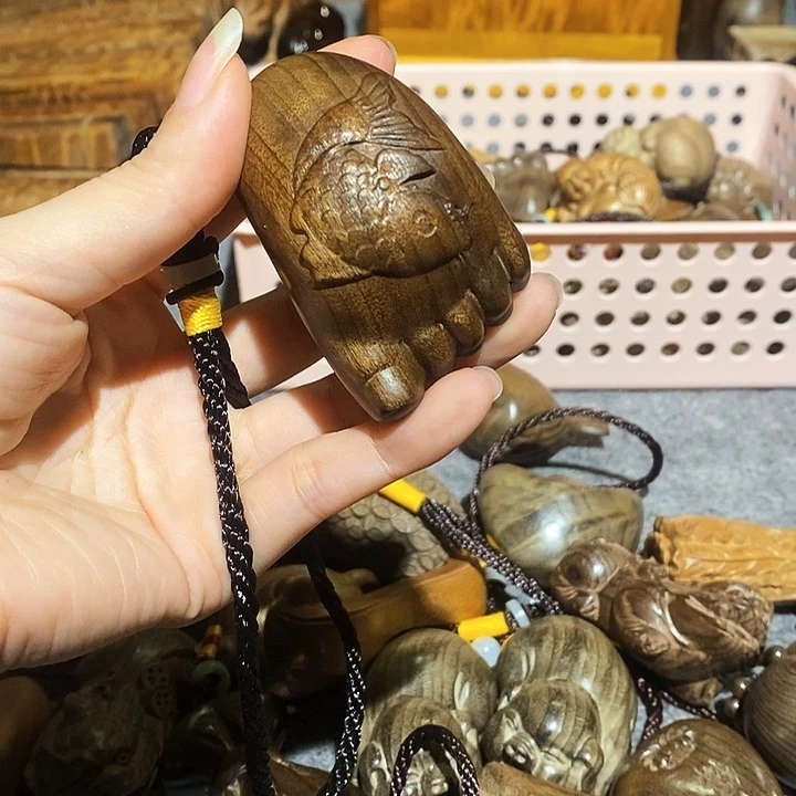 金丝楠用****3金丝楠乌木手把件